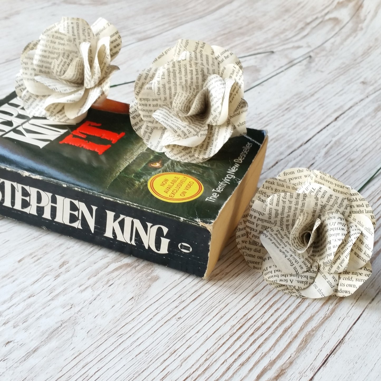 Stephen King IT Book Paper Flowers