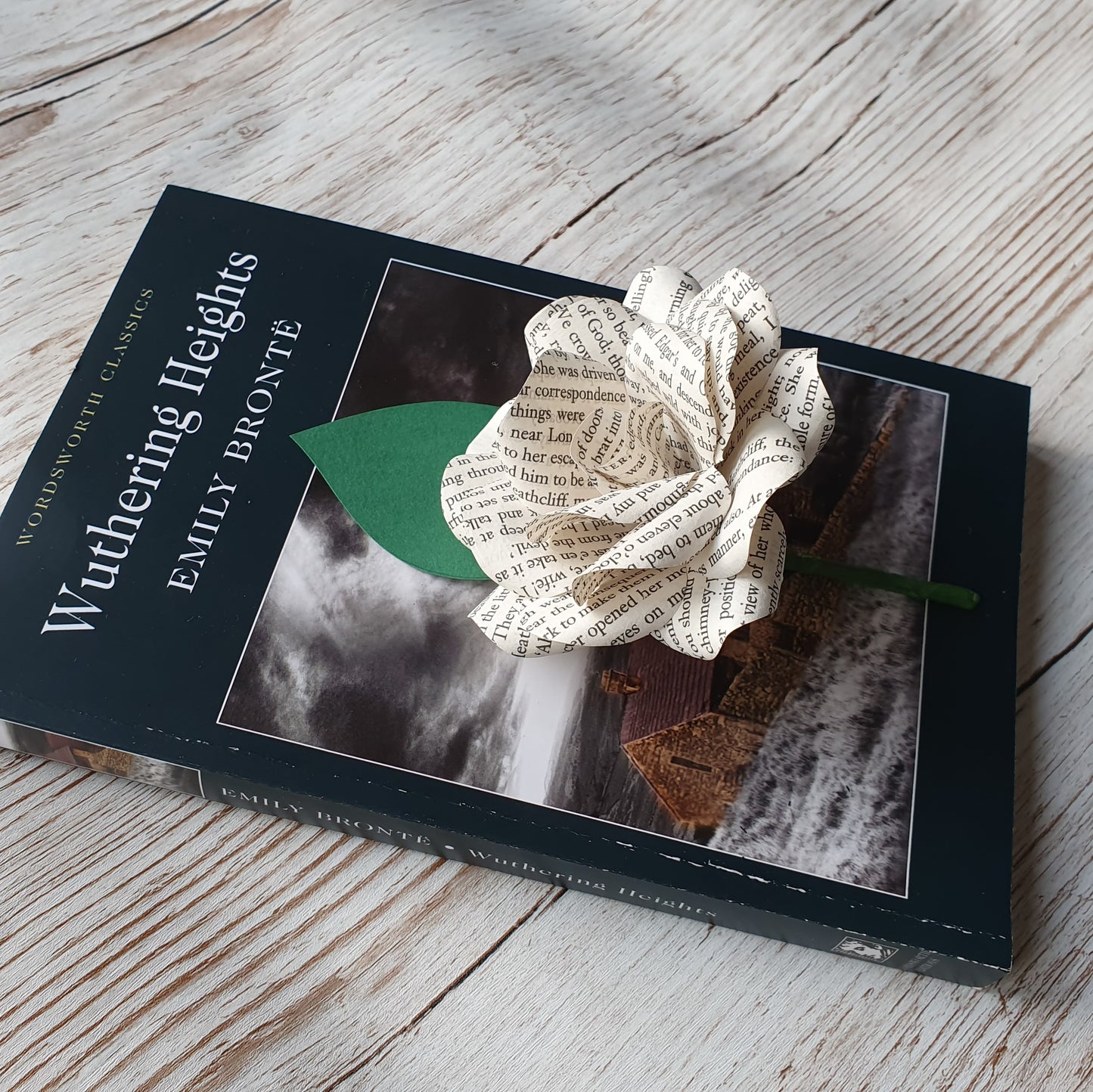Book Paper Flower Buttonholes /Boutonnieres